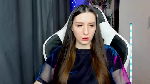 Alice online show from December 16, 12:44 pm