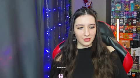 Alice online show from December 14, 7:03 pm