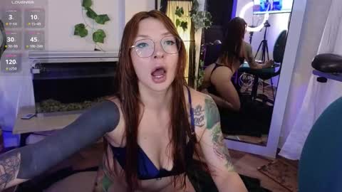 Snapshot of alice_baudelaire chatting on October 1, 1:16 am Alicia online show from October 1, 1:16 am