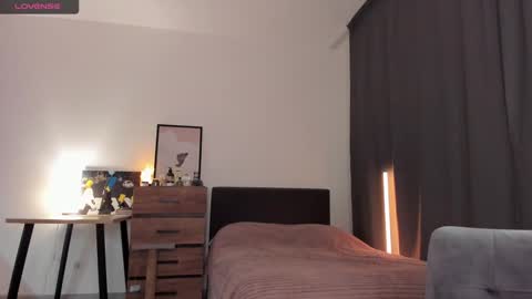 alice_dias online show from February 6, 2:58 pm