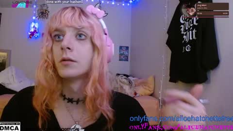 Alice Hatchette online show from September 17, 1:20 am