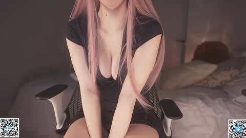 Snapshot of alice_kosmos chatting on October 12, 11:28 pm Alice online show from October 12, 11:28 pm