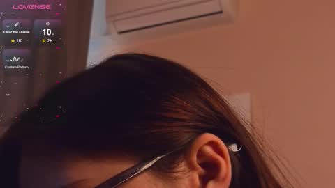 Snapshot of alice_miiiller chatting on September 26, 10:01 am Alice online show from September 26, 10:01 am