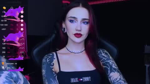 Alice online show from September 26, 6:49 pm