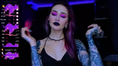 Alice online show from November 10, 6:43 pm