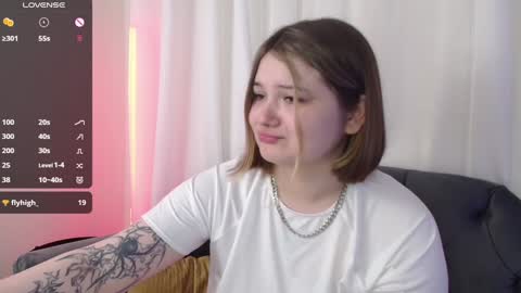 Snapshot of alice_walters chatting on January 25, 10:28 pm Alice online show from January 25, 10:28 pm