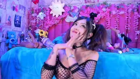     online show from May 15, 11:45 pm