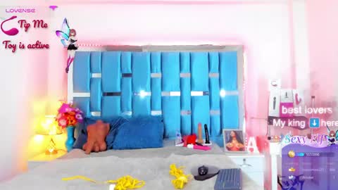 ALICE BENNET online show from April 15, 7:58 pm