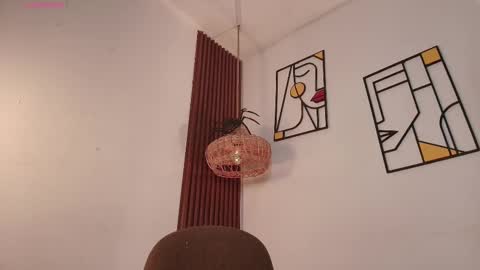 Snapshot of aliceblaker_ chatting on October 14, 3:42 am aliceblaker_ online show from October 14, 3:42 am