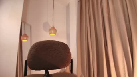 Snapshot of aliceblaker_ chatting on September 13, 4:26 am aliceblaker_ online show from September 13, 4:26 am