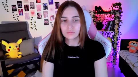 Snapshot of alicecharmy chatting on December 10, 12:27 pm alicecharmy online show from December 10, 12:27 pm