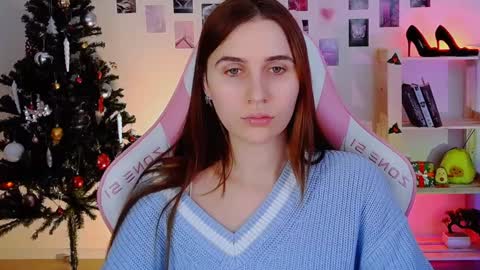 Snapshot of alicecharmy chatting on December 19, 12:01 pm alicecharmy online show from December 19, 12:01 pm