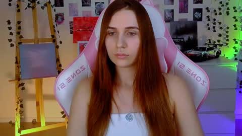 Snapshot of alicecharmy chatting on February 18, 7:19 pm alicecharmy online show from February 18, 7:19 pm