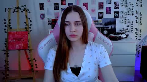 Snapshot of alicecharmy chatting on October 16, 5:51 am alicecharmy online show from October 16, 5:51 am