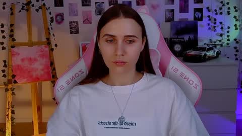 Snapshot of alicecharmy chatting on February 3, 10:25 am alicecharmy online show from February 3, 10:25 am