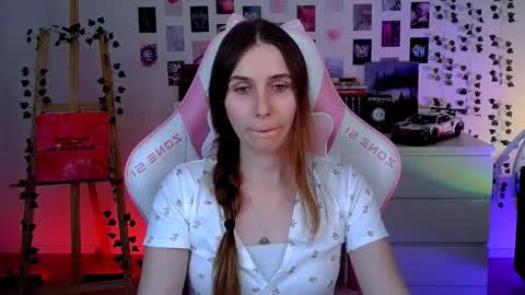 Snapshot of alicecharmy chatting on September 9, 3:23 pm alicecharmy online show from September 9, 3:23 pm