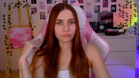 Snapshot of alicecharmy chatting on February 7, 3:19 pm alicecharmy online show from February 7, 3:19 pm