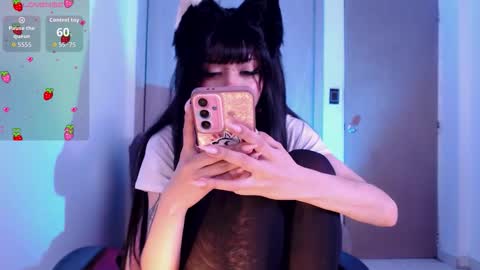 Snapshot of alicedang3r chatting on October 8, 9:32 pm Alice online show from October 8, 9:32 pm