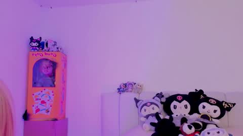 Alice  online show from November 21, 8:29 pm