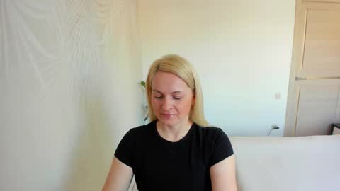 Alicee online show from March 24, 8:09 am