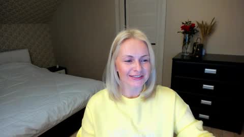 Alicee online show from November 15, 4:19 pm