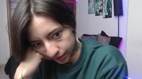 alicee_logan_ online show from October 10, 2:17 am