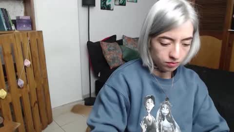 alicee_logan_ online show from February 18, 3:17 am