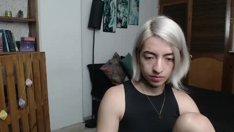 alicee_logan_ online show from March 6, 3:38 am