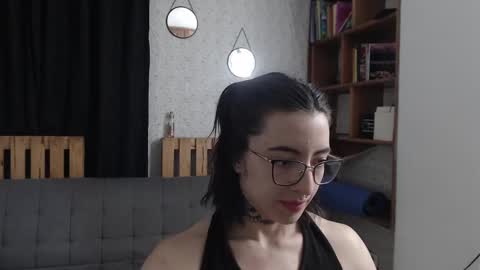 alicee_logan_ online show from February 25, 2:14 am