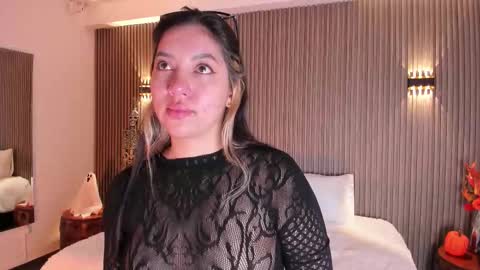 Alice  online show from October 28, 4:24 am