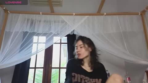 Alice  vacation  online show from March 6, 6:12 am