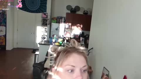 Snapshot of aliceliddell710 chatting on September 30, 1:21 pm Alice Liddell online show from September 30, 1:21 pm