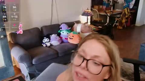 Snapshot of aliceliddell710 chatting on October 16, 6:40 pm Alice Liddell online show from October 16, 6:40 pm