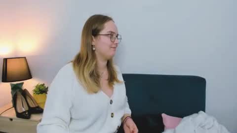 alicesensitive online show from January 9, 1:28 pm