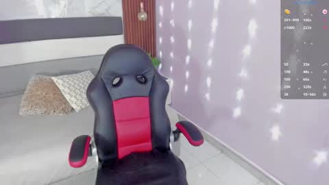          online show from November 18, 1:36 pm