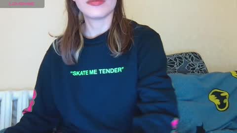 Snapshot of alicewoolfy chatting on October 16, 1:05 am AliceWoolfy online show from October 16, 1:05 am
