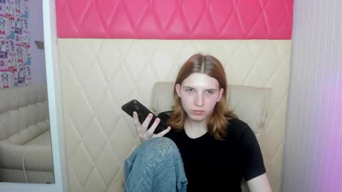 Alice  Princess  online show from April 8, 1:52 am