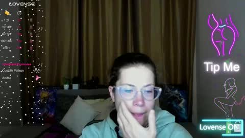 Alicia online show from October 29, 6:30 pm