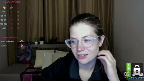 Alicia online show from October 2, 11:31 am