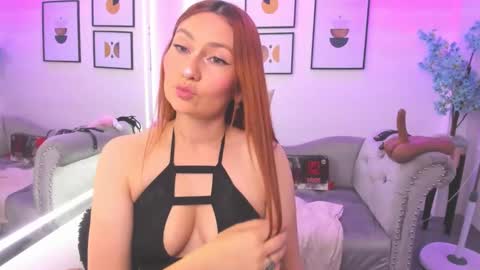 Snapshot of alicia_leclair chatting on September 26, 4:09 am alicia online show from September 26, 4:09 am