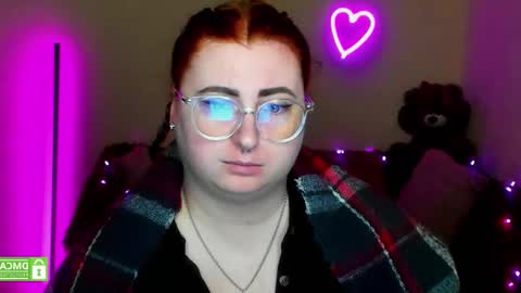 Alicia online show from February 6, 12:30 pm