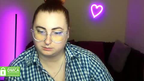 Alicia online show from November 25, 1:32 pm