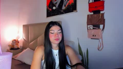 Snapshot of aliciabiden chatting on September 14, 6:26 am aliciabiden online show from September 14, 6:26 am