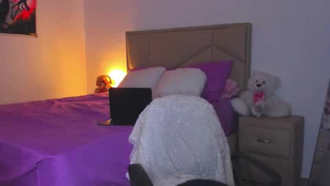 aliciabiden online show from February 10, 4:48 am