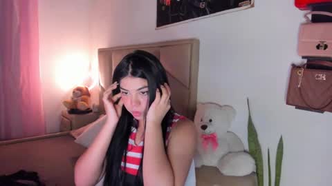 Snapshot of aliciabiden chatting on September 12, 6:26 am aliciabiden online show from September 12, 6:26 am
