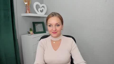 Alicia online show from October 22, 5:54 am