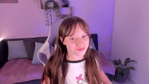 Snapshot of aliciamoonx chatting on October 6, 11:50 am aliciamoonx online show from October 6, 11:50 am