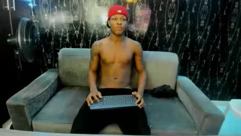 Snapshot of alid_17 chatting on October 22, 8:39 am Alid 17 online show from October 22, 8:39 am