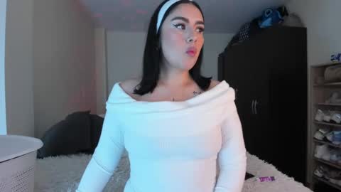 Snapshot of aliice_69 chatting on March 7, 4:12 am aliice_69 online show from March 7, 4:12 am