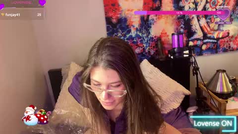 Ali Jones online show from March 6, 8:16 pm